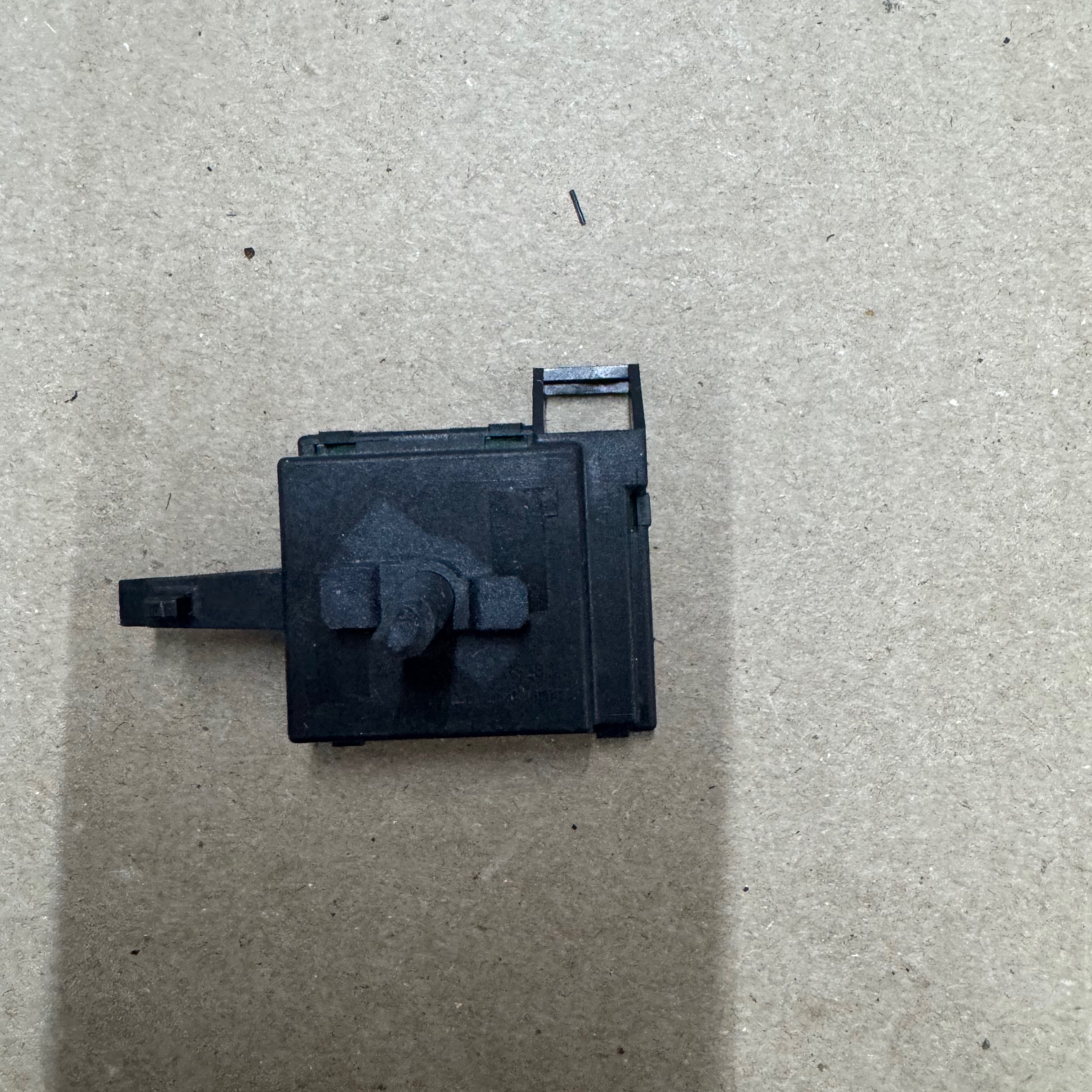 GE Laundry Center Cycle Selector Switch WH18X27241 228C1256G009 GE Laundry Center Cycle Selector Switch WH18X27241 228C1256G009
